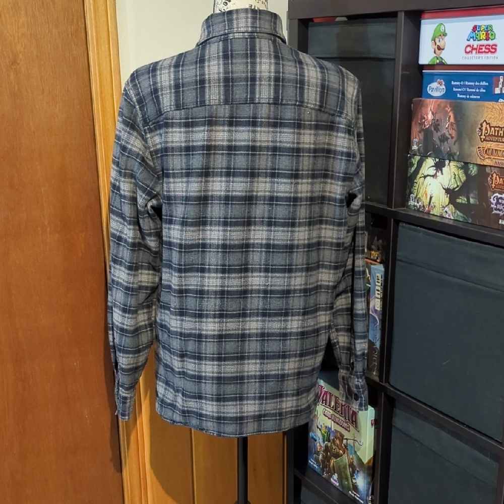 Roots Size S Men's Gray and Black Plaid Button-Up Shirt - Picture 5 of 15